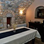 Archontiko Leontari Szálloda 4*