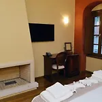 Archontiko Leontari Leondári