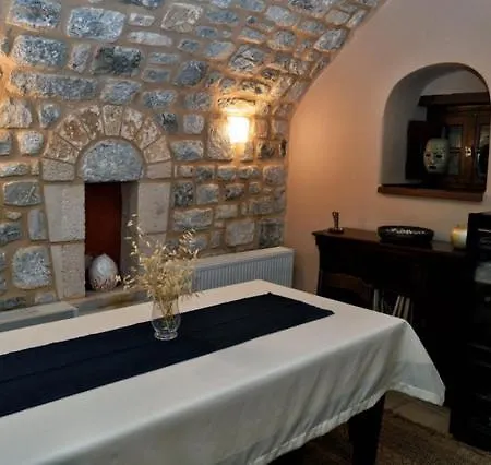 Archontiko Leontari Hotel 4*