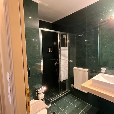 Archontiko Leontari فندق