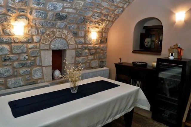 Archontiko Leontari Hotel 4*