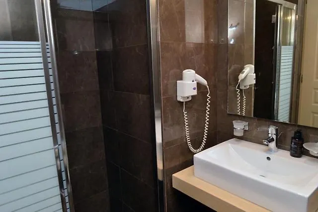 Archontiko Leontari Hotel