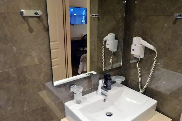 Archontiko Leontari Hotel