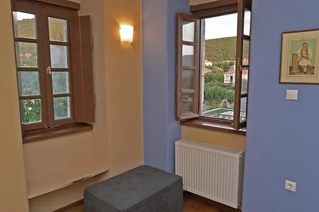 Archontiko Leontari Hotel 4*