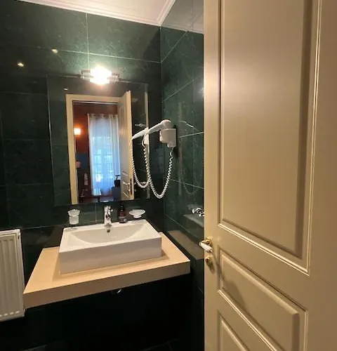 Archontiko Leontari Leontárion